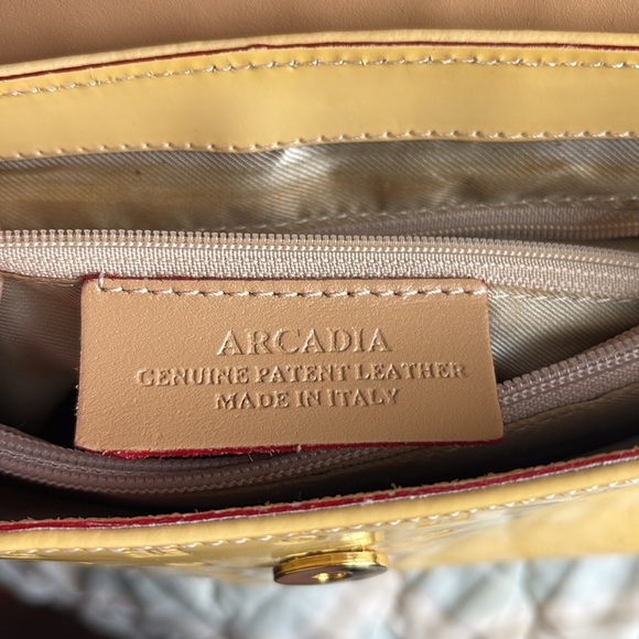 Arcadia patent leather yellow shoulder bag - Picture 2 of 12